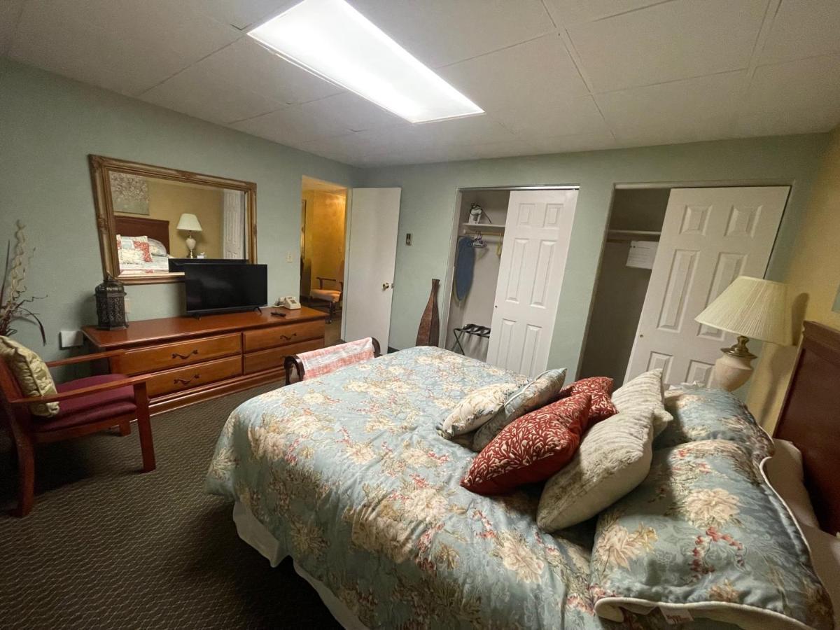 Colonial Brick Inn & Suites Susquehanna Extérieur photo