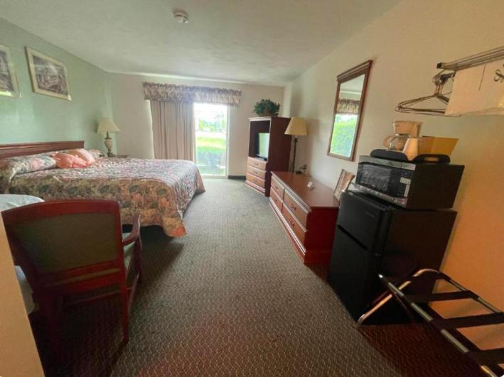 Colonial Brick Inn & Suites Susquehanna Extérieur photo